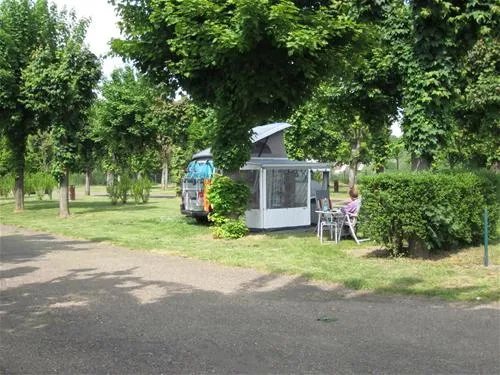 camping-municipal-la-saulaie-la-charite-sur-loire-mj9gy