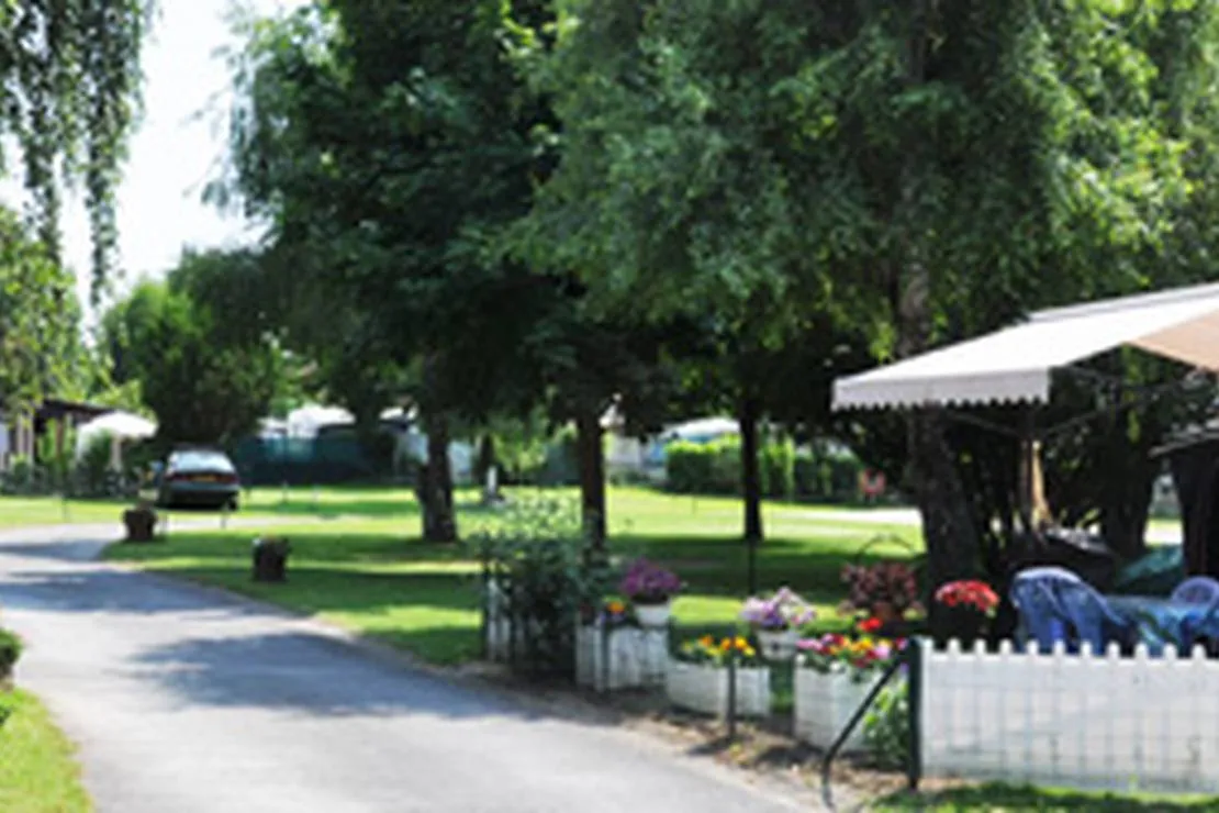campings-mathieu-yvoire-tgyhg