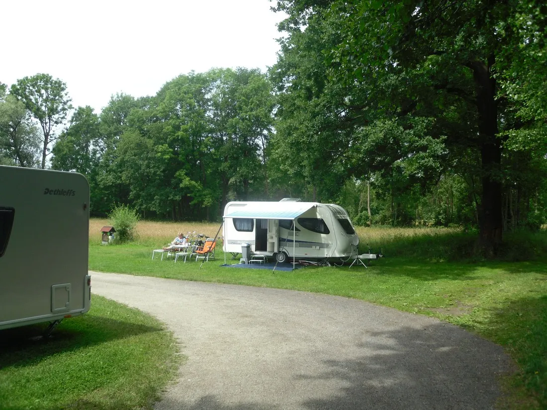 kneipp-und-erlebniscamping-an-den-spreewaldfliesen-burg-im-spreewald-vu1eu