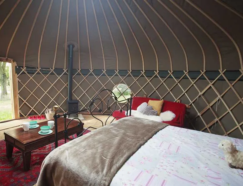 campden-yurts-chipping-campden-exd93