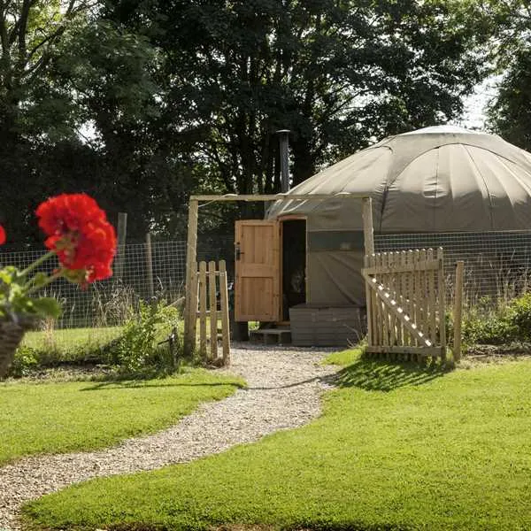 campden-yurts-chipping-campden-np6jg