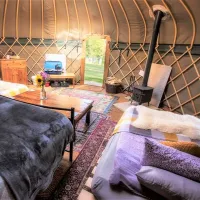 campden-yurts-chipping-campden-vj8cy