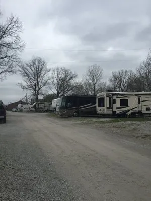 add-more-campground-clarksville-9ovzf