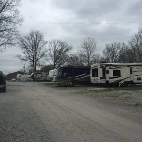 add-more-campground-clarksville-9ovzf