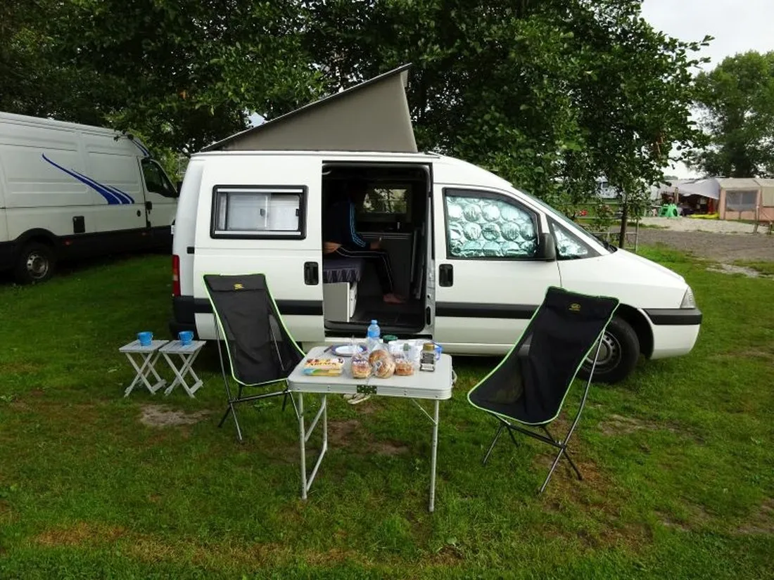 mini-camping-t-uilenstekkie-amsterdam-n7ur4