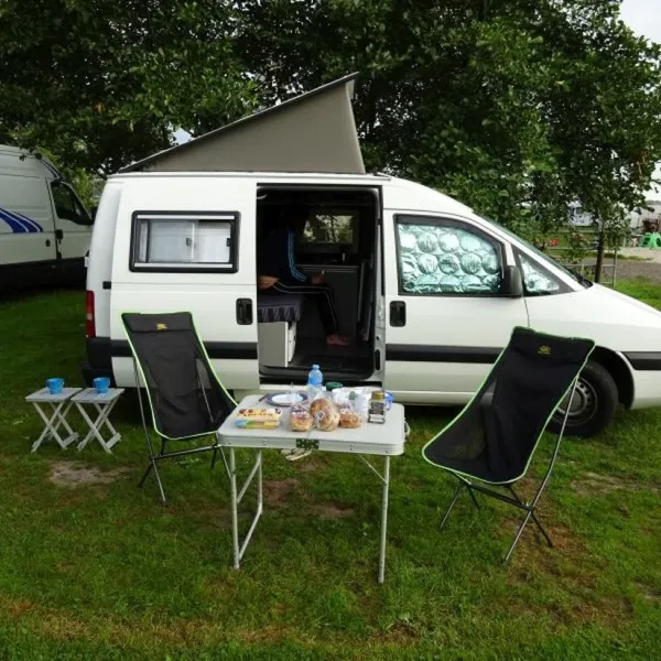 mini-camping-t-uilenstekkie-amsterdam-n7ur4