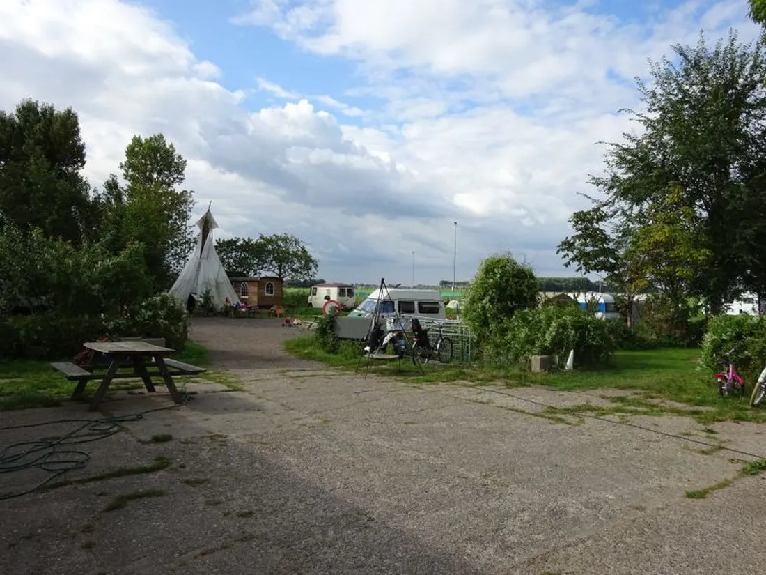 mini-camping-t-uilenstekkie-amsterdam-nge4e
