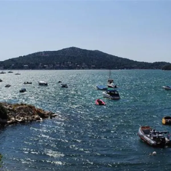 camping-jazina-tisno-5mj5s