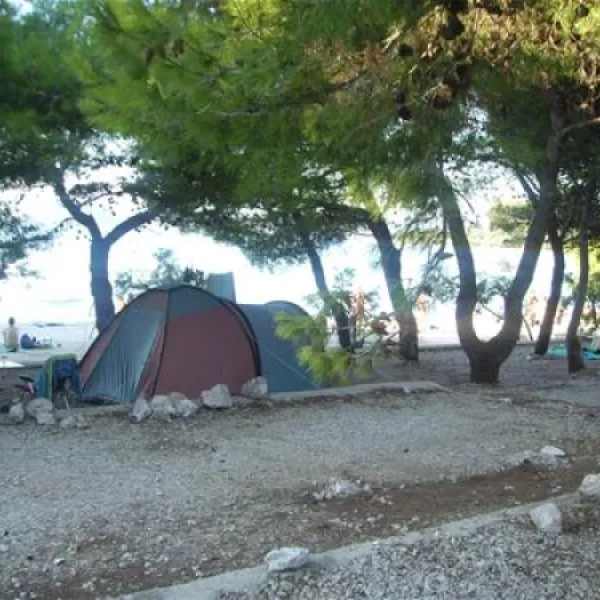 camping-jazina-tisno-7j3nq