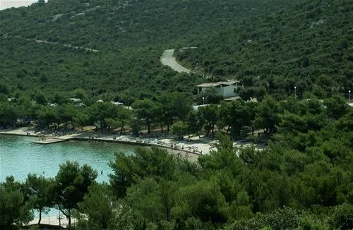 camping-jazina-tisno-e6cwk