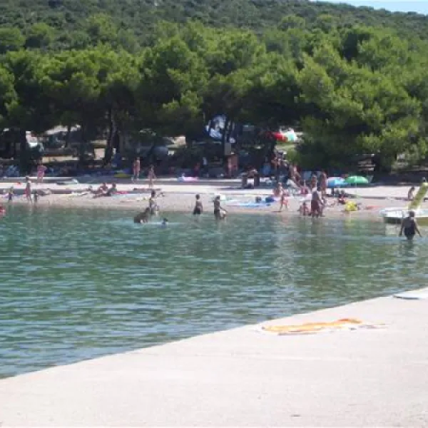 camping-jazina-tisno-uwaty