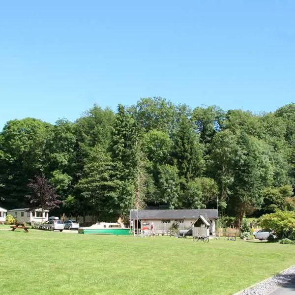 mill-house-caravan-park-stepaside-oezur