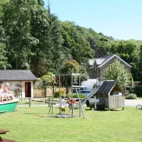 mill-house-caravan-park-stepaside-tsal9