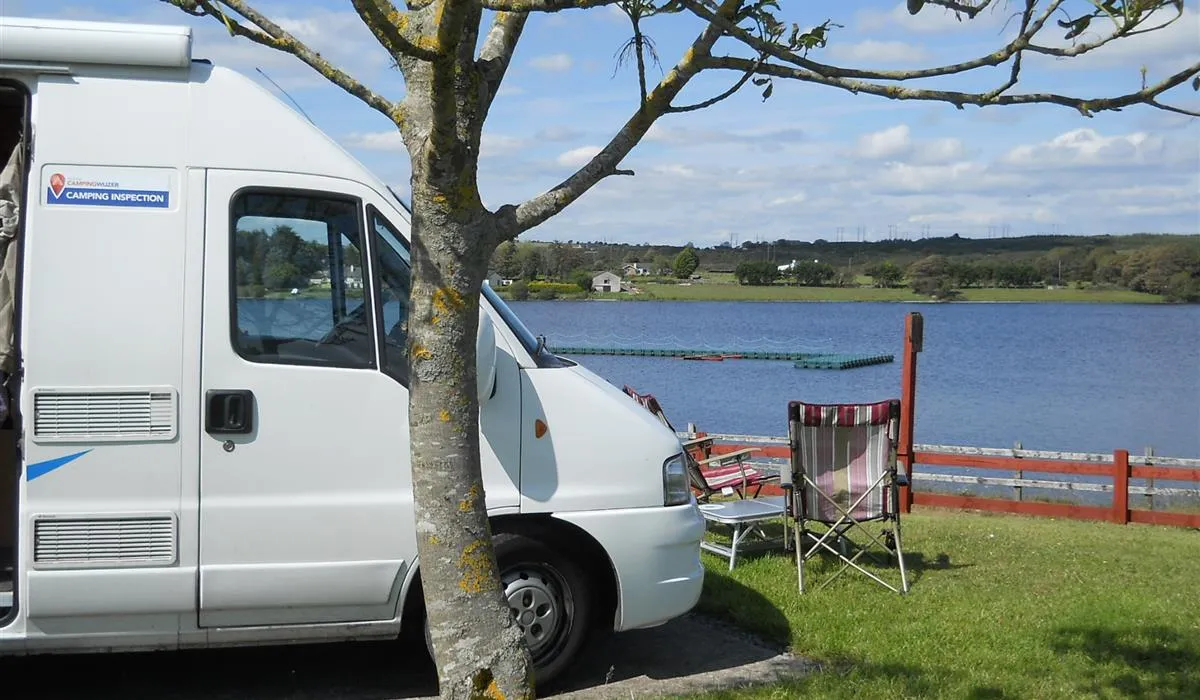 glanllyn-lakeside-caravan-camping-park-bala-yq0aw