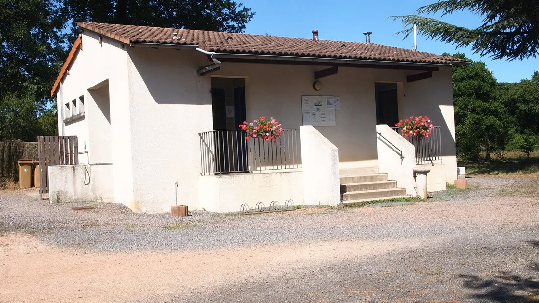 camping-municipal-le-parc-availles-limouzine-xghd1