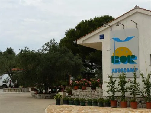 camping-bor-krk-6b1dw