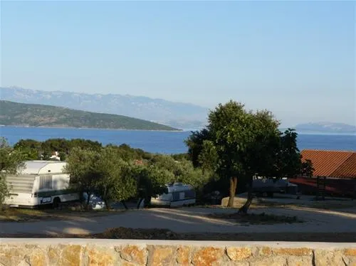 camping-bor-krk-ctnuh