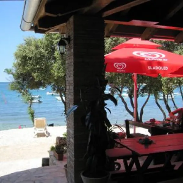 camping-colone-bale-r4jkv