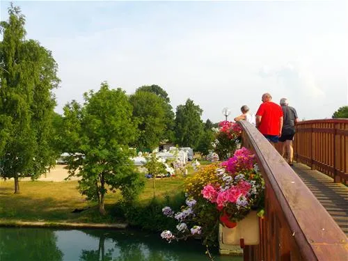 camping-municipal-campingcars-uniquement-stenay-5iqph