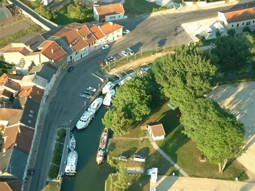 camping-municipal-campingcars-uniquement-stenay-h9nvr
