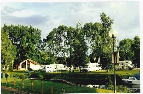 camping-municipal-campingcars-uniquement-stenay-mp8ew