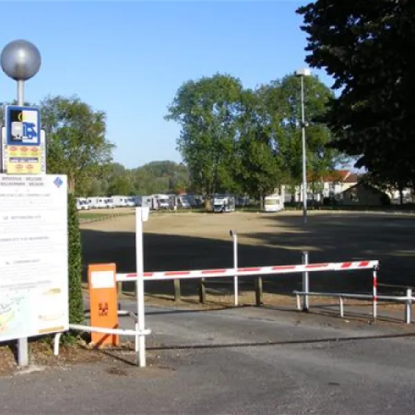 camping-municipal-campingcars-uniquement-stenay-xkq96