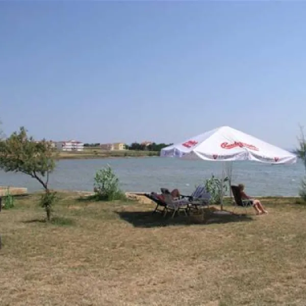 camping-gara-privlaka-pey6c