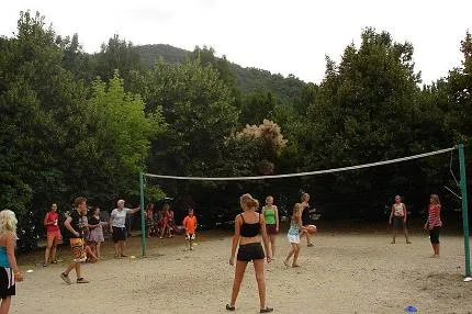 camping-le-ventadour-ardche-iphfe