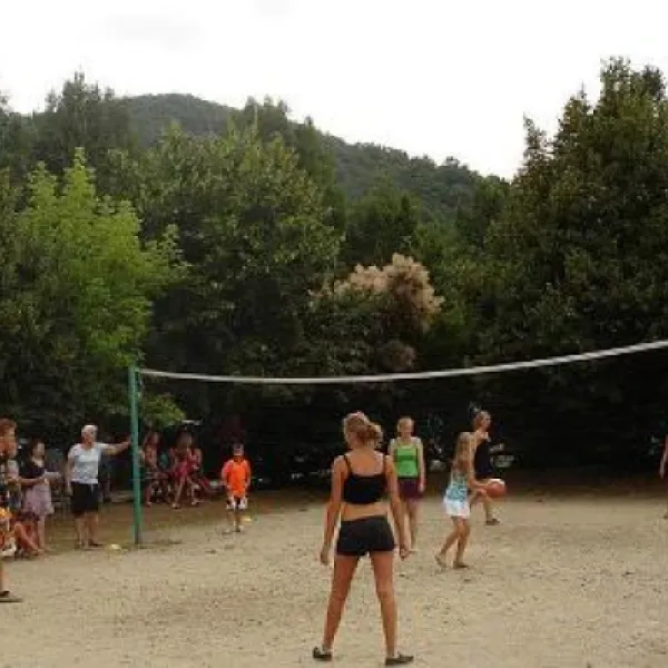 camping-le-ventadour-ardche-iphfe
