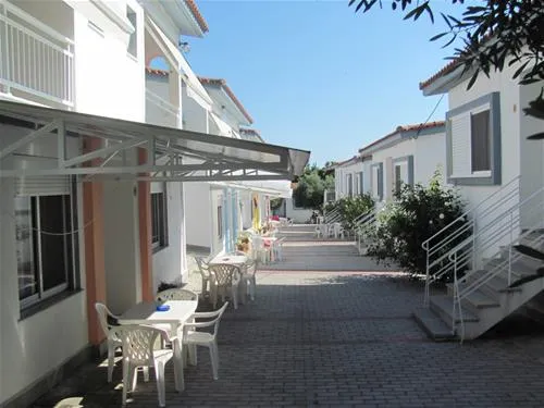 camping-bungalows-kouyoni-gerakini-5vmlr