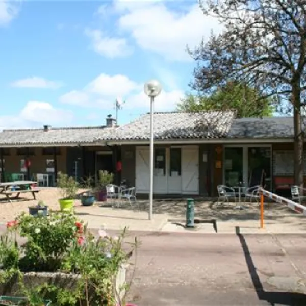 camping-municipal-olivet-5lg5e
