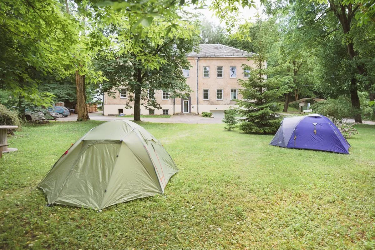 downtown-forest-hostel-camping-vilnius-vrqfx