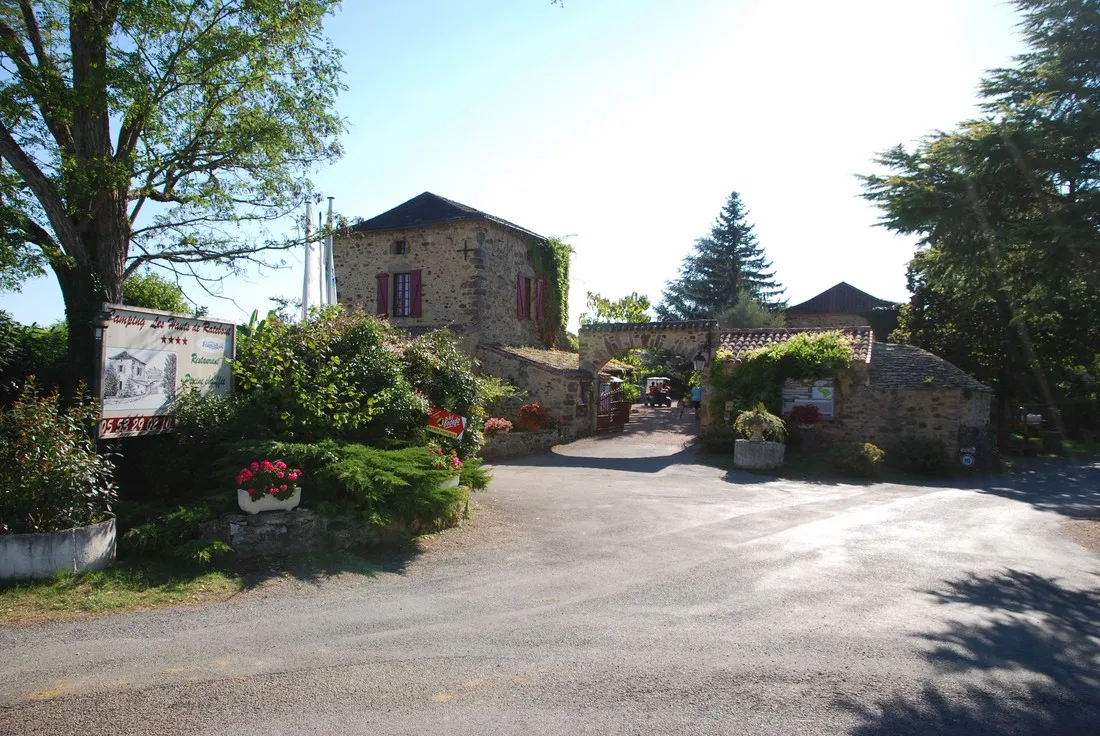 camping-les-hauts-de-ratebout-belves-g4drh