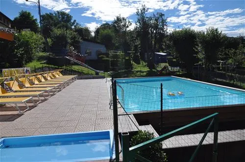 campeggio-royal-pettenasco-kqwxk