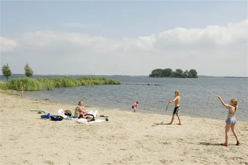 molecaten-park-flevostrand-biddinghuizen-r9ubh