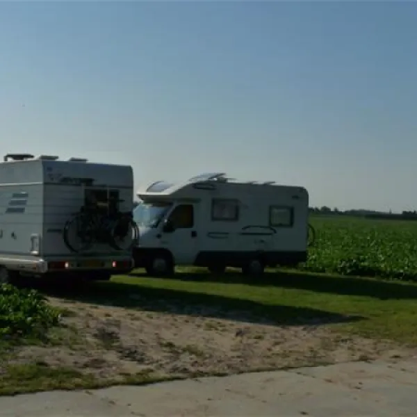 mini-camping-korenbloem-vrouwenpolder-e8vgp