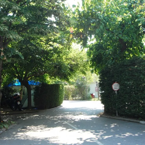 castle-camping-neos-panteleimon-beach-qnuzi