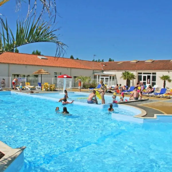 camping-le-cottage-fleuri-la-tranche-sur-mer-33iza