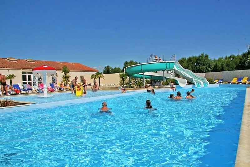camping-le-cottage-fleuri-la-tranche-sur-mer-bz887