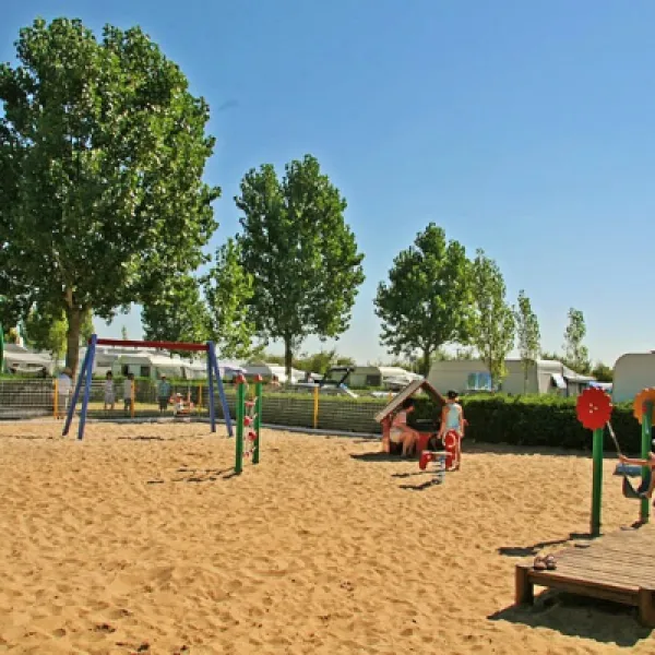 camping-le-cottage-fleuri-la-tranche-sur-mer-caxfm