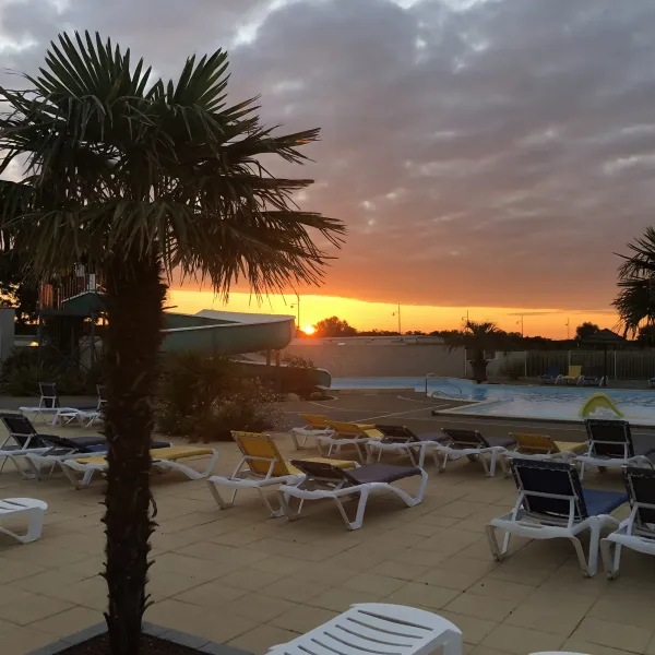 camping-le-cottage-fleuri-la-tranche-sur-mer-q2nuf