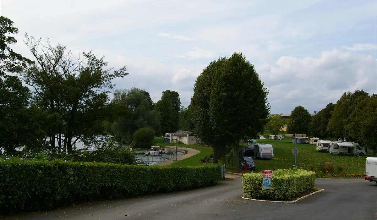 camping-municipal-de-la-prairie-sedan-1rnur