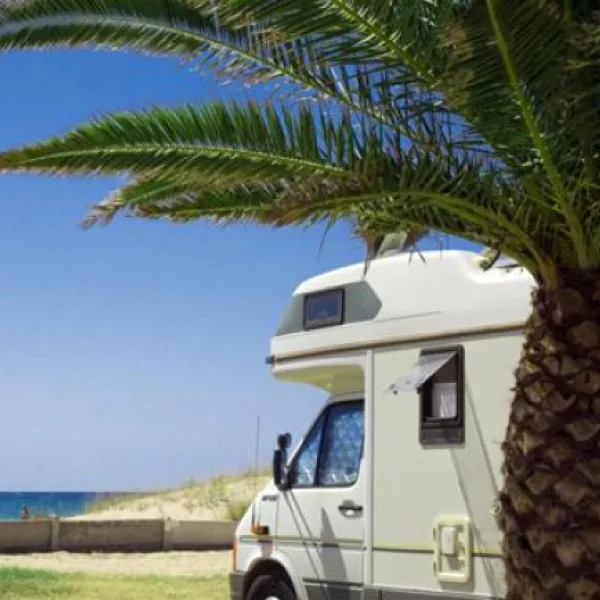 camping-gavina-creixell-vjogz