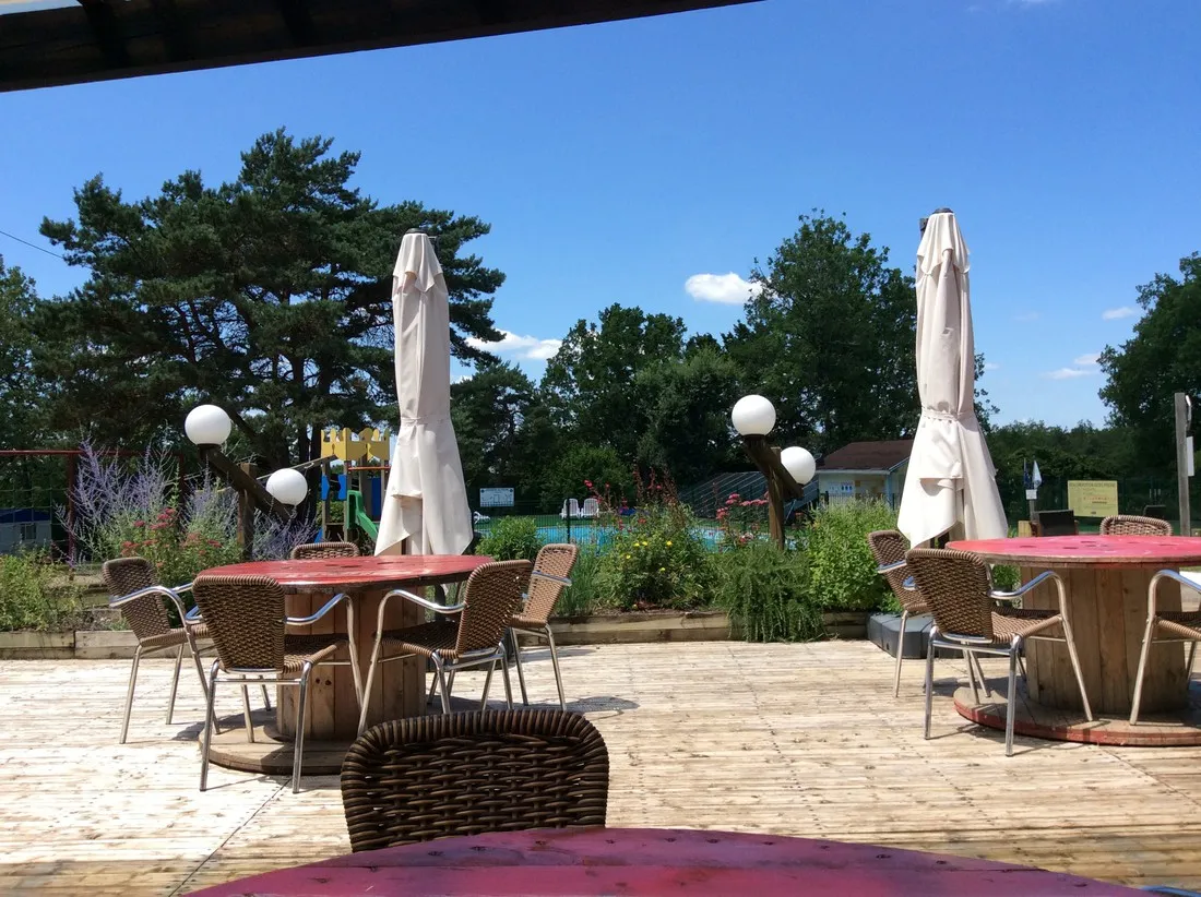 camping-sites-et-paysages-les-hirondelles-loupiac-11gif