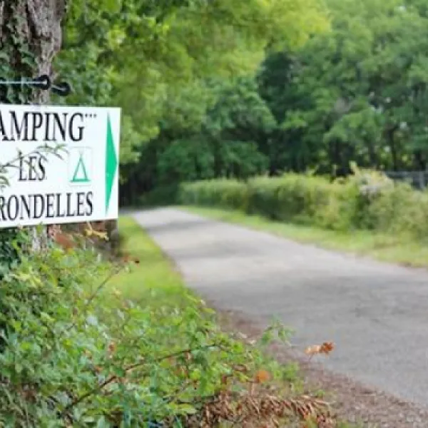 camping-sites-et-paysages-les-hirondelles-loupiac-6pbq9