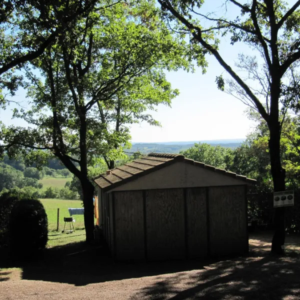 camping-sites-et-paysages-les-hirondelles-loupiac-lyga9