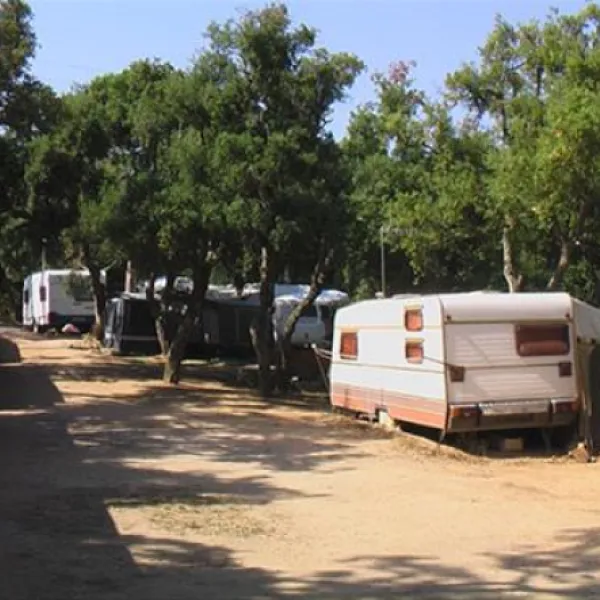 camping-moby-dick-palafrugell-qcl4l