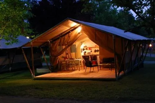 camping-le-soleil-des-bastides-cahuzac-sur-vere-aupqg