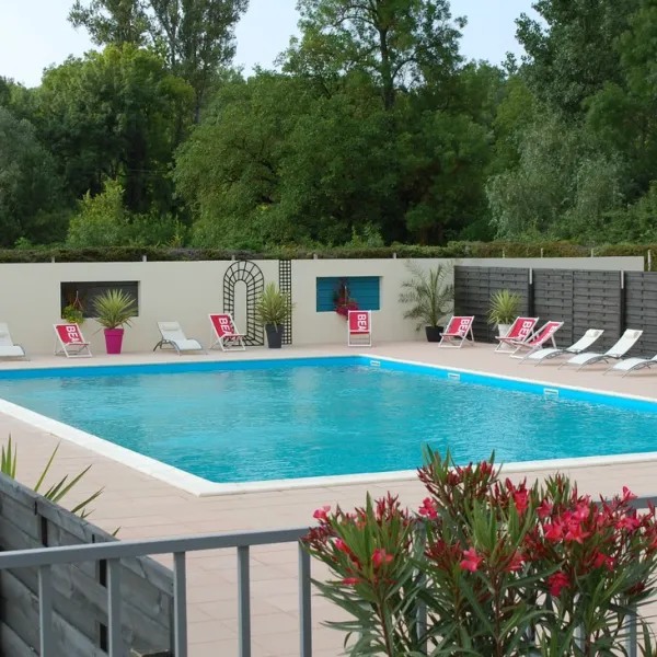 camping-le-soleil-des-bastides-cahuzac-sur-vere-bvnp9