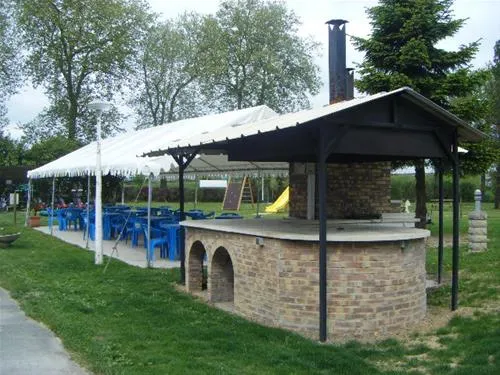 camping-couleurs-du-monde-faverolles-sur-cher-vakon